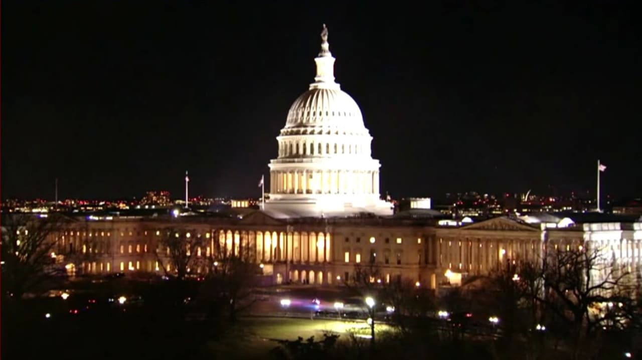 Trump sale de Salón Oval para dirigirse hacia Congreso previo a discurso del estado de la Unión