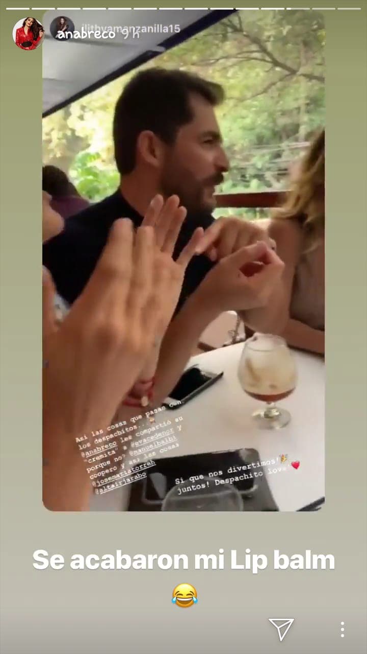 Mientras Ana Brenda reitera que se trata de un lipstick, Manuel Balbi respondió: "Yo ni en cuenta. Yo vi que se estaba poniendo (Eva Cedeño) y le dije dame".