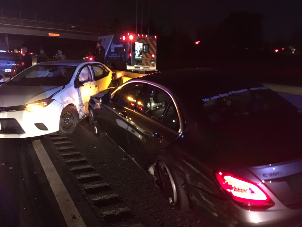 Robo de auto y secuestro exprés terminan en carambola sobre la Carretera 880