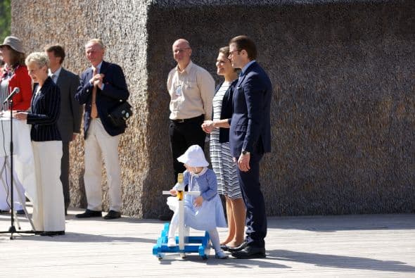 A su corta edad esta pequeña ha conseguido enamorar a la población sueca.