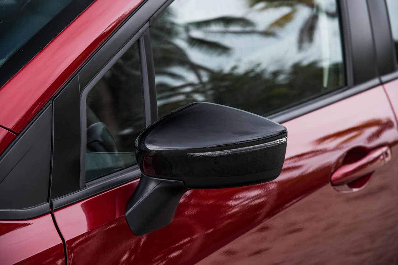 Nissan Versa SR 2020