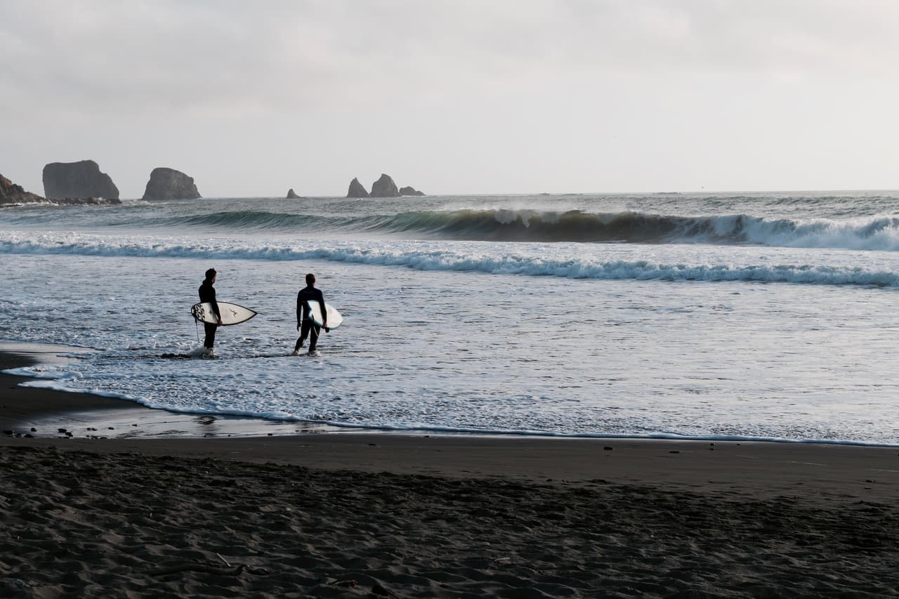 Sesión de galopar sobre olas. La Push, Washington.