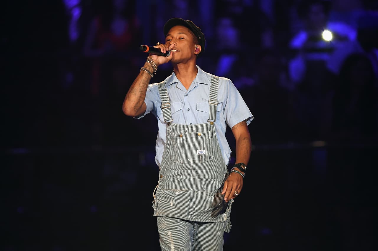 Pharrell Williams fue otra de las sorpresas musicales de la noche.