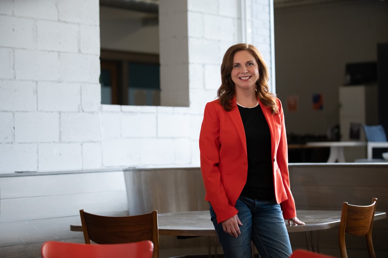 Christina Hale, la demócrata que aspira ser la primera legisladora hispana de Indiana