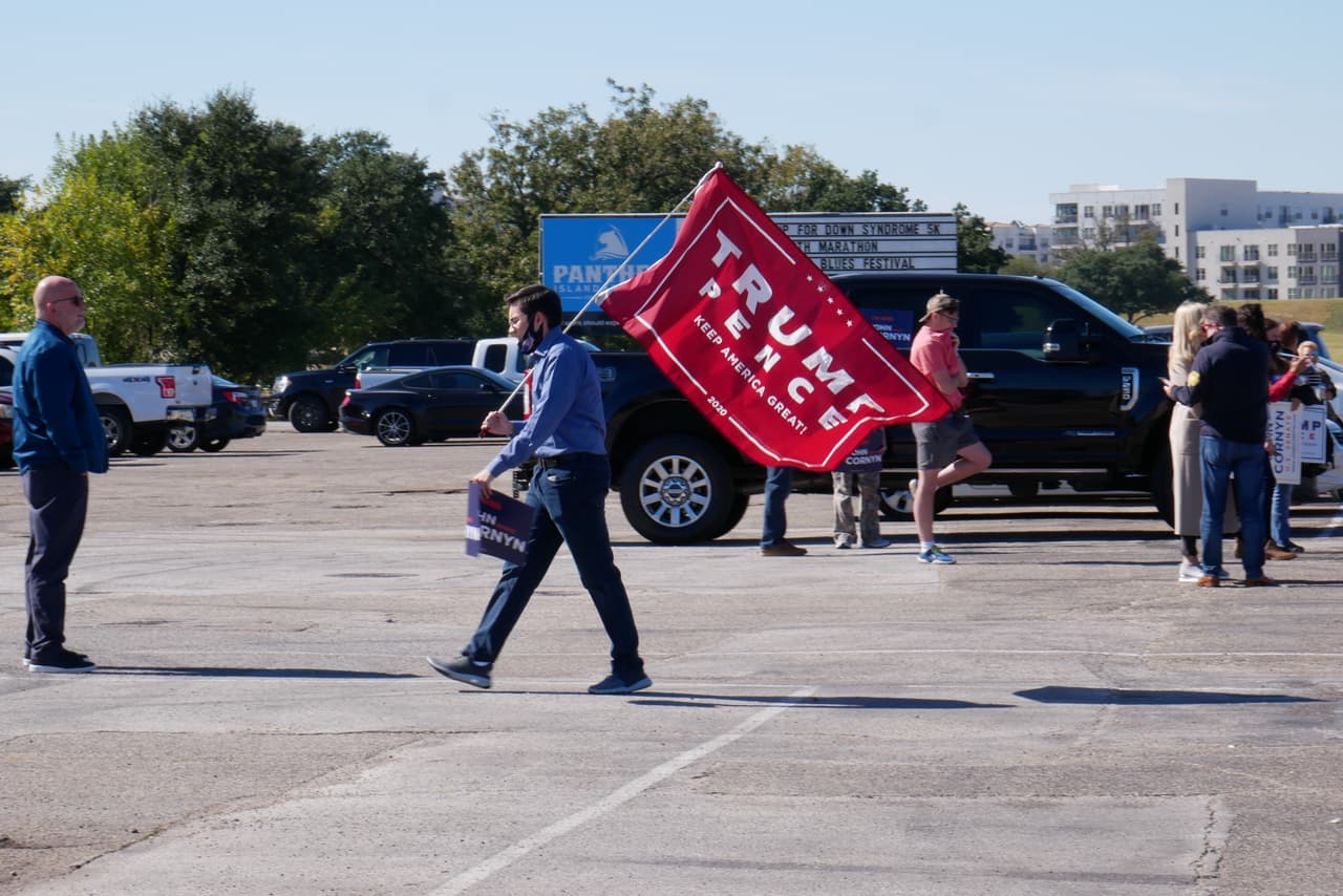 Al lugar acudieron varios simpatizantes del presidente Donald Trump.
<br>