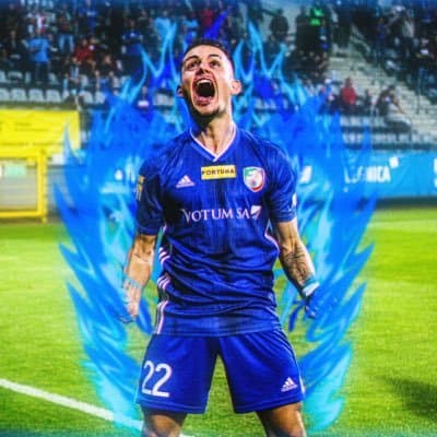 'Los innombrables': apellidos graciosos y llamativos de futbolistas en el mundo | Joan Román, exjugador del Barcelona, decidió cambiar su nombre por ‘Gokú’, el personaje central de Dragon Ball.