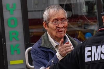 El abuelo de 82 años terminó así después de la disputa.