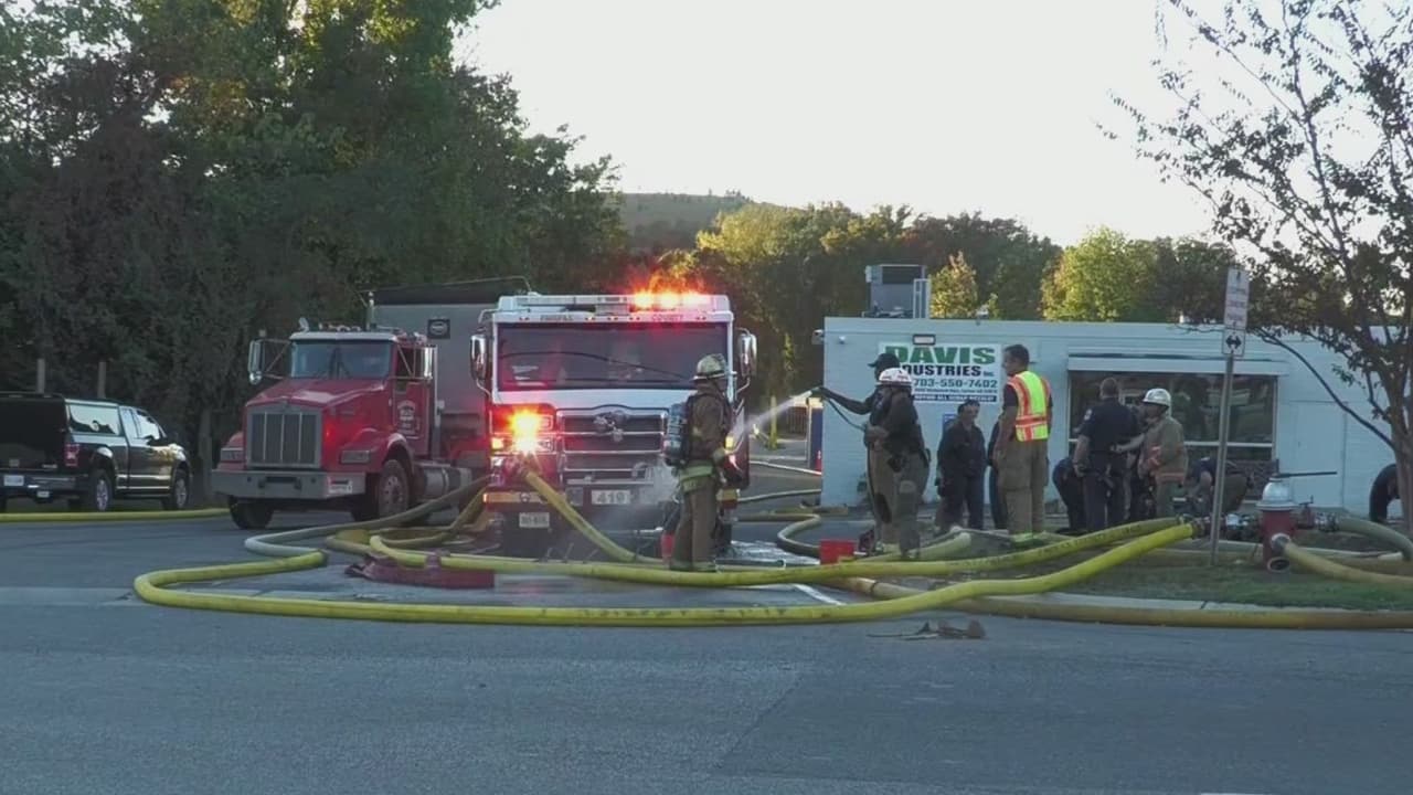 Incendio de planta de reciclaje en el condado de Fairfax deja a siete personas heridas