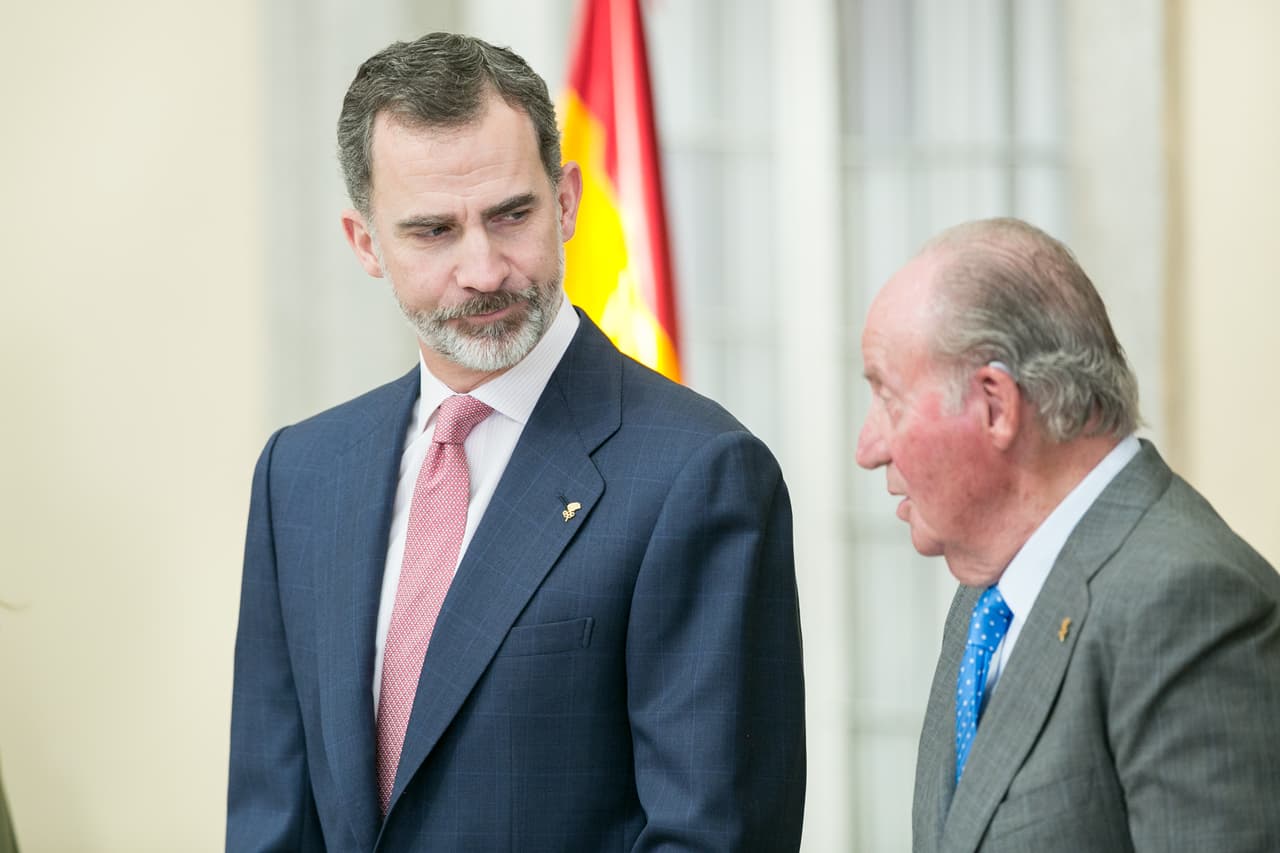En este rubro, Felipe VI salió mejor valorado, pues el 45.4% considera que está haciendo mejor trabajo que Juan Carlos.