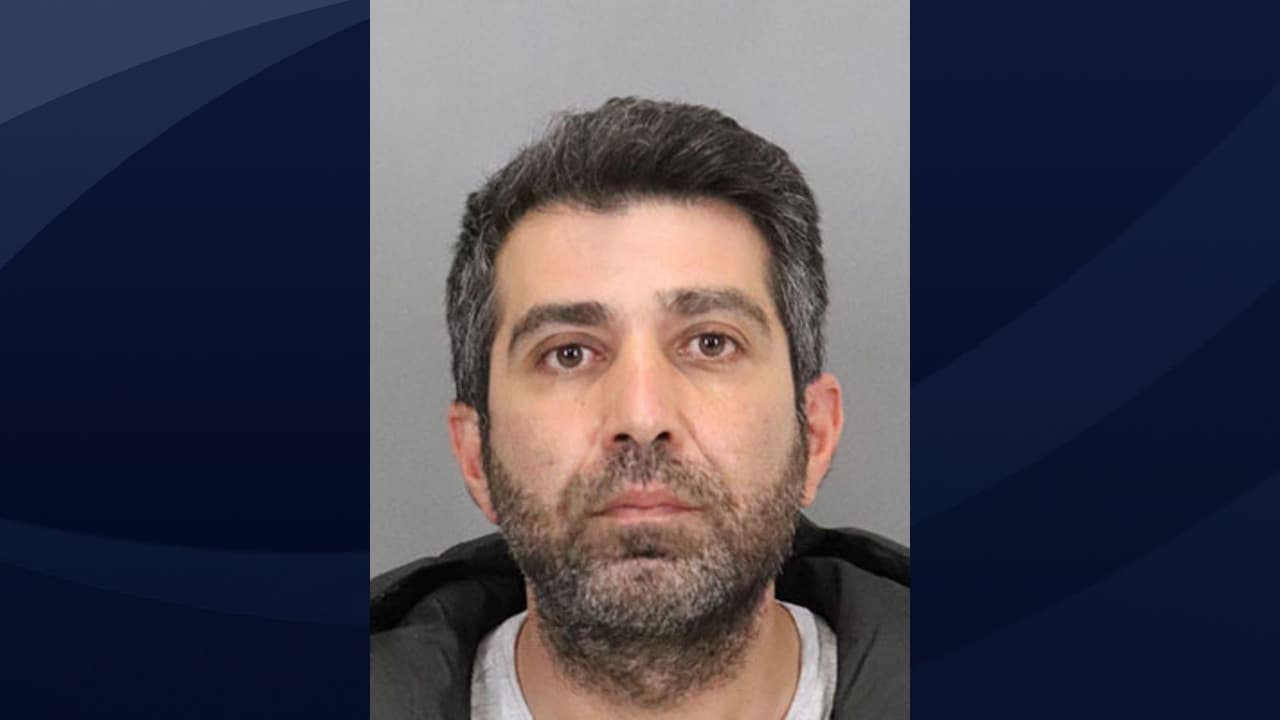 Amir Najafi es residente de Arizona y tiene 45 años.