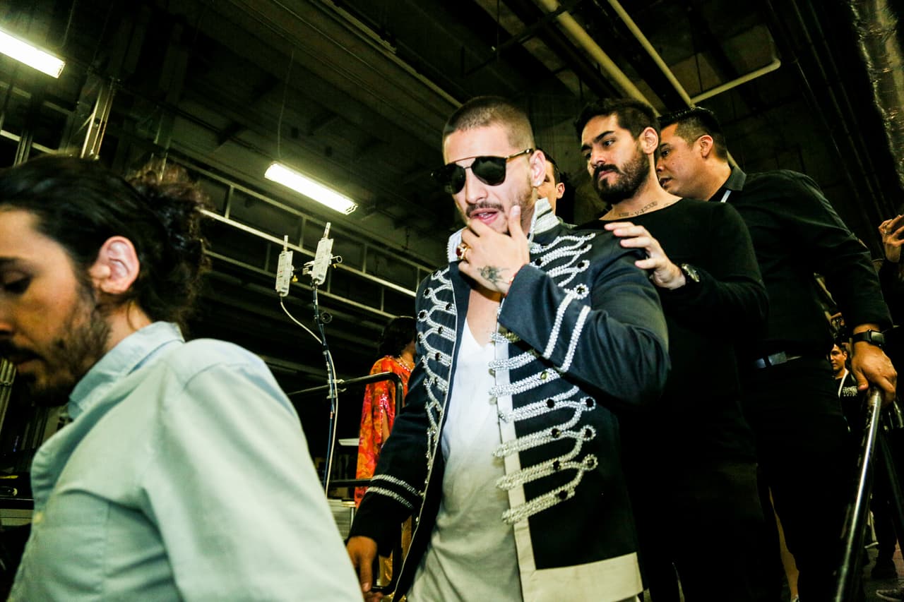 Una cosa fue lo que viste en televisión y otra lo que te perdiste. Pero, relax! Nuestro lente te trae el detrás de cámaras de la esta entrega de Premio Lo Nuestro.