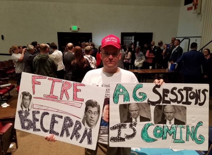 La lucha antisantuario crece y llega a Los Ángeles citando un crimen cometido por un residente legal