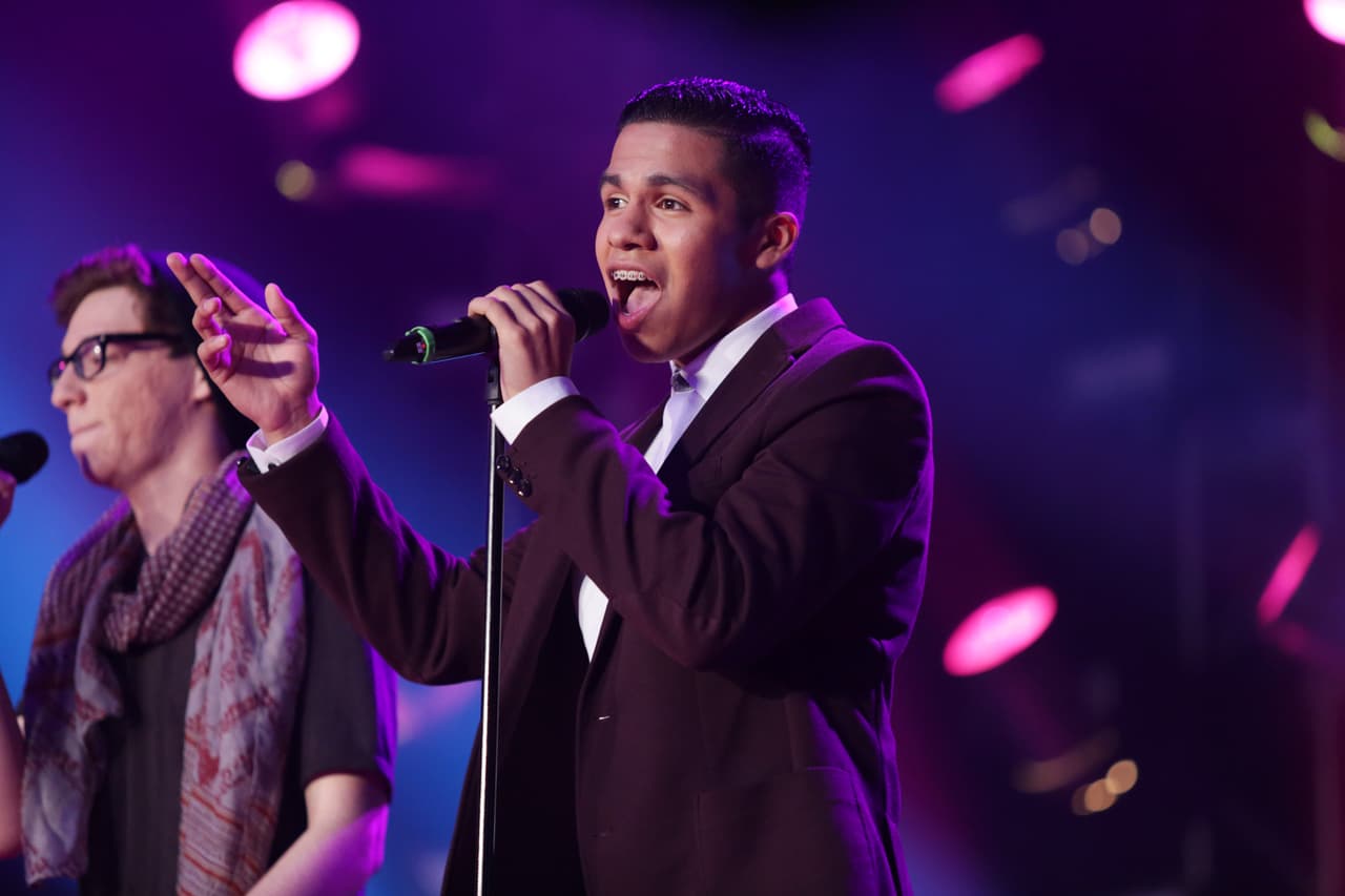 Esta ha sido la evoluvión de Jason en La Banda. Este chico made his momma proud! Jason es una inspiración para aquellos que han caído en las drogas. Las chicas no lo pasaron en su audición pero Ricky decidió darle una oportunidad y Jason se la comió con un tema de Bruno Mars.