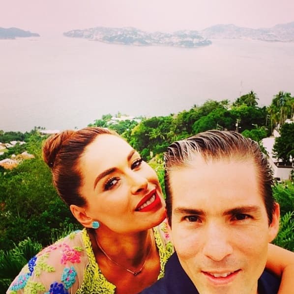 Gali grita su amor a los cuatro vientos.