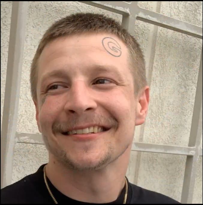 Spratt, de 24 años, fue asesinado por su compañero de celda, quien tenía antecedentes de delitos violentos.