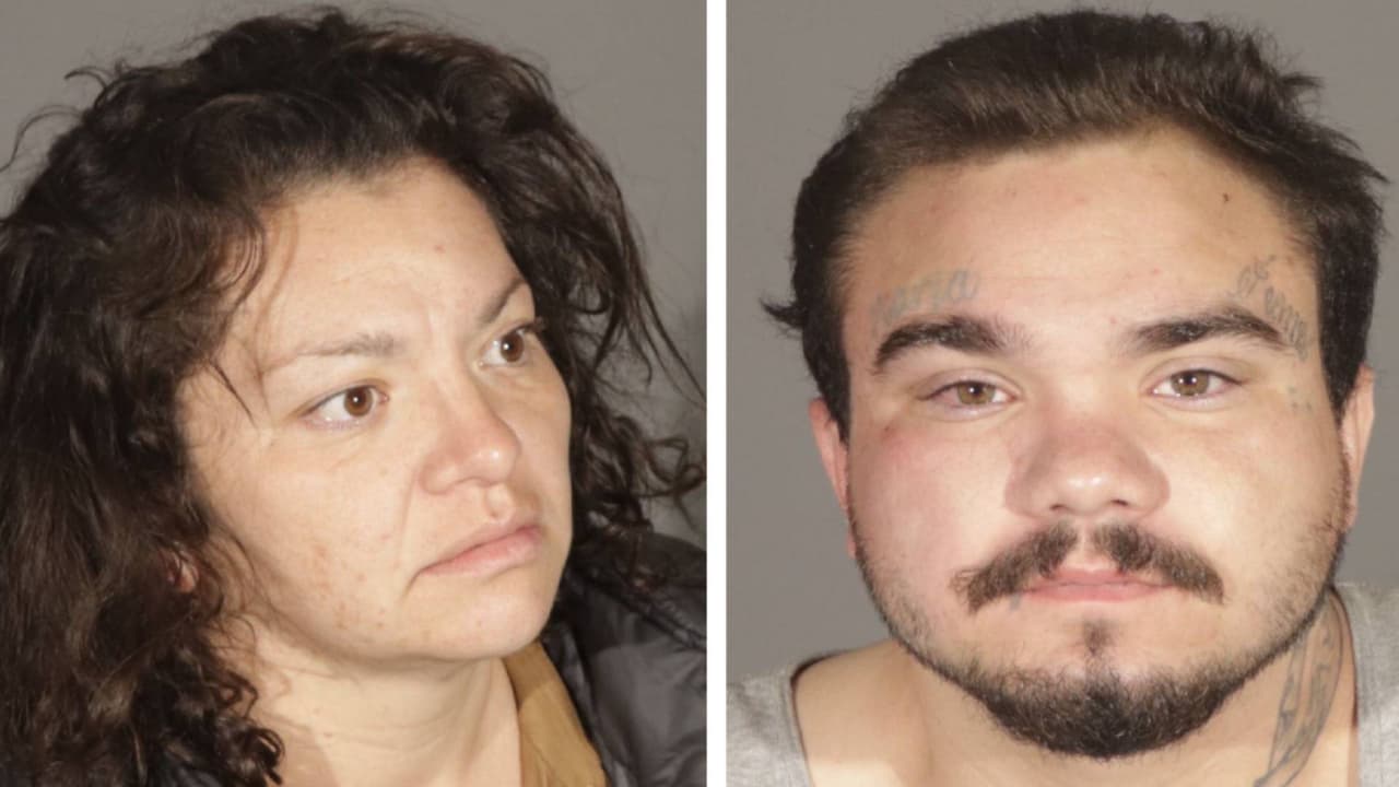 Dos paradas para comprar gasolina permite el arresto de una pareja señalada de robo en Los Ángeles