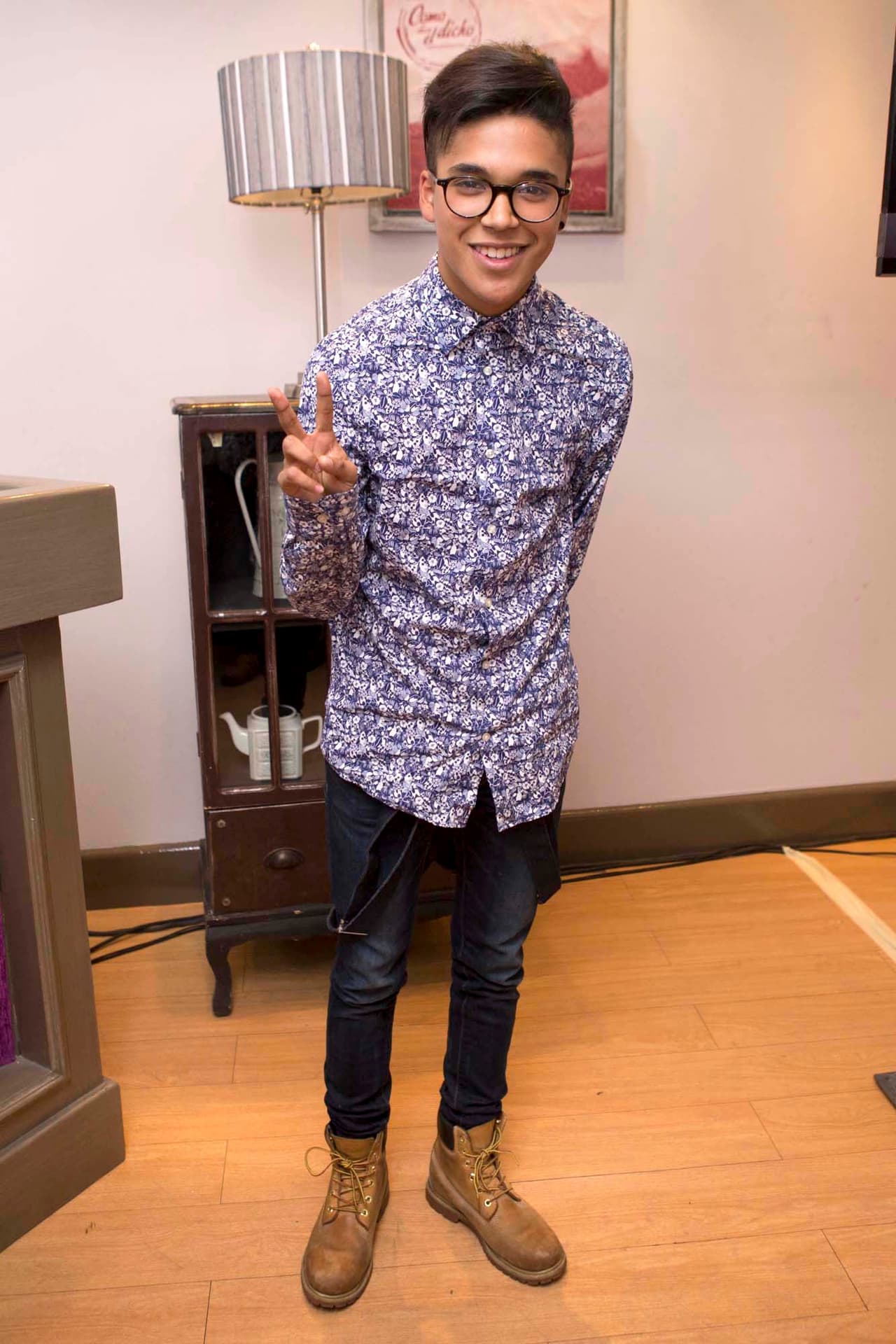 Aunque no muchos lo recuerdan, ‘De la infancia’ fue el primer proyecto de Benny Emmanuel para el cine. Tenía tan solo 14 años cuando participó en esta cinta.