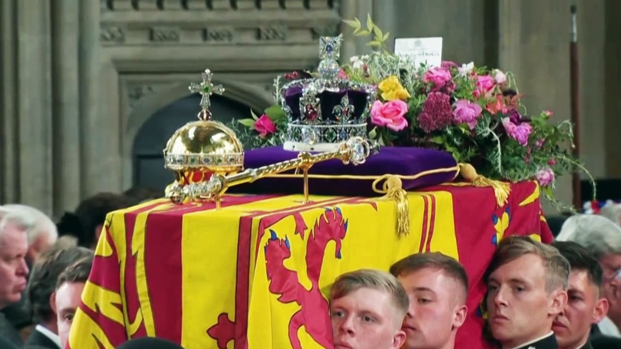 El presagio de una desgracia: por qué el cetro y la corona de la reina Isabel II estaban asegurados al féretro