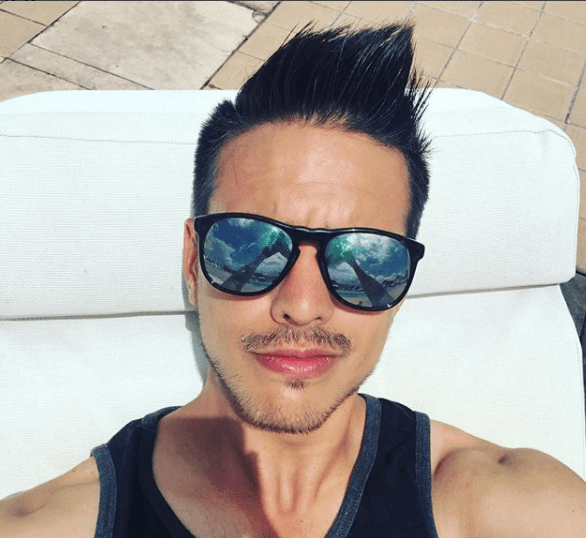 Además de Vecinos también participó en shows como Tatiana y En Familia Con Chabelo.