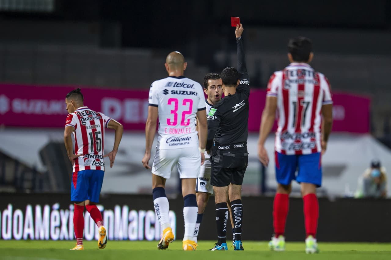 Pumas apela la expulsión de Alan Mozo contra Chivas y la Comisión Disciplinaria abrirá una investigación.