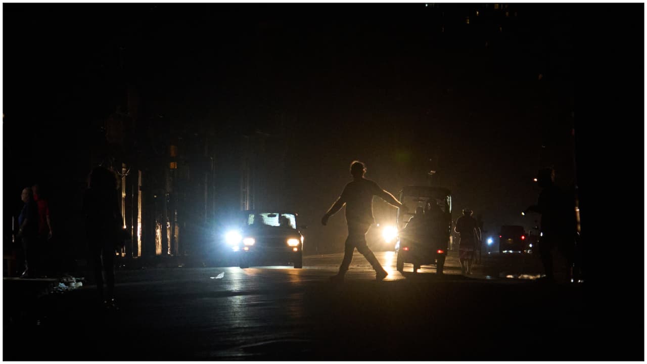 Millones siguen sin servicio de electricidad tras apagón masivo en Cuba