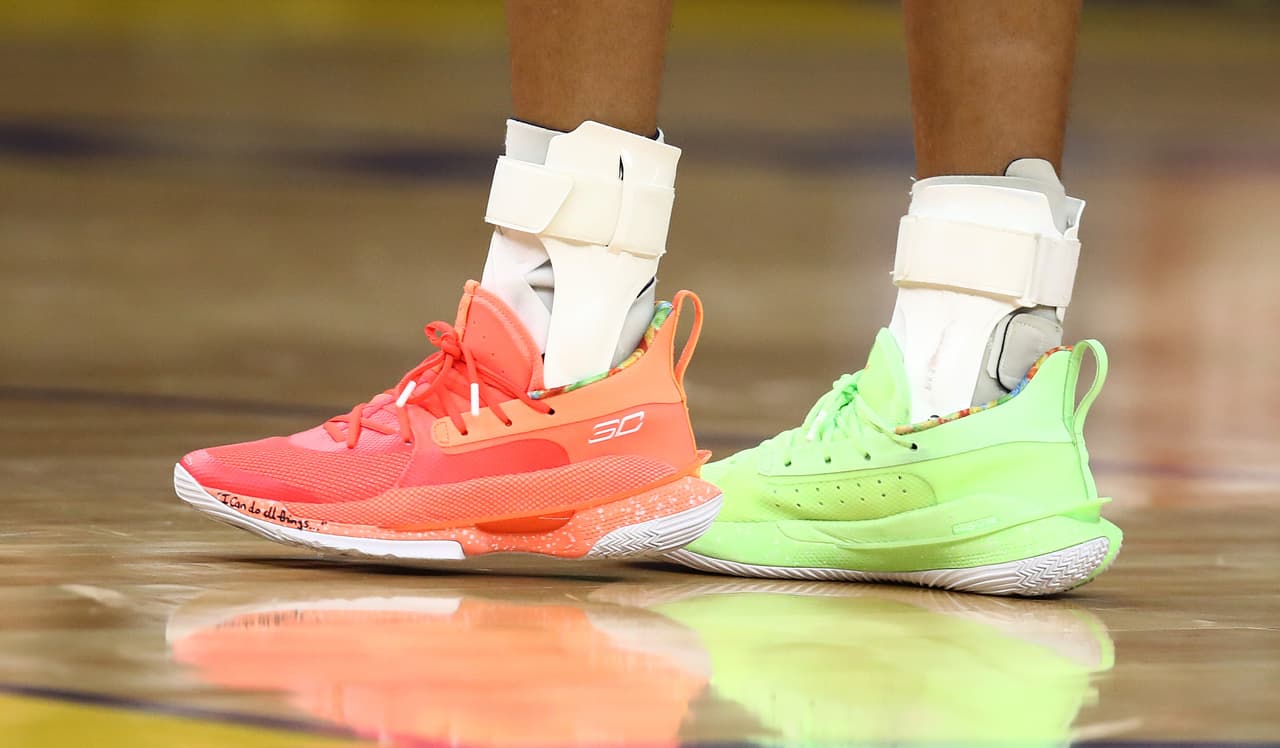 Estos Under Armour los usó Stephen Curry de Golden State Warriors en el juego ante Toronto Raptors.