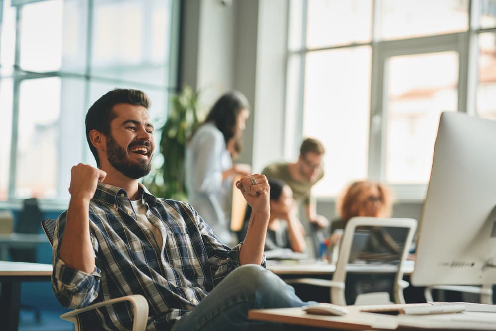 Te estás guiando por dos cosas: tu magnífica y estupenda intuición, y al mismo tiempo la experiencia que has acumulado.
<br>