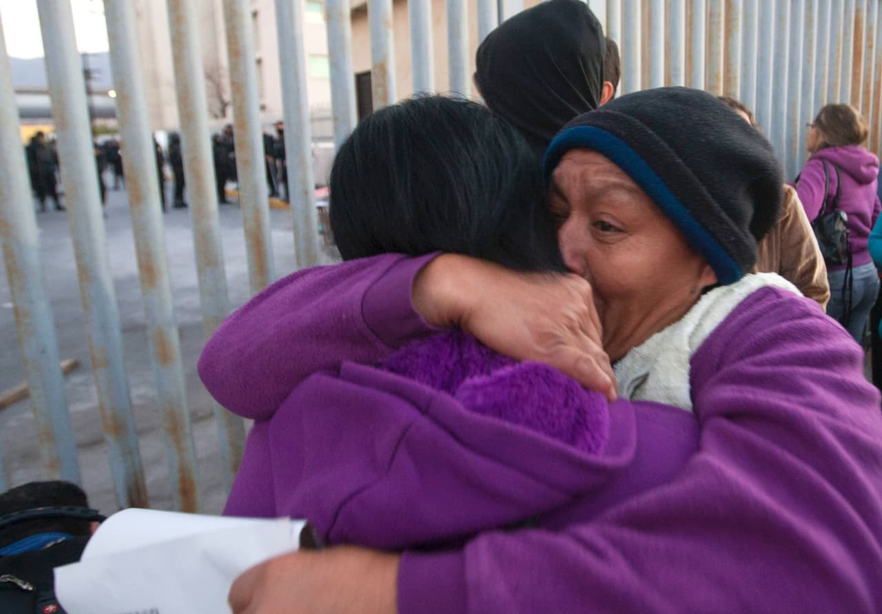 Los familiares, en las primeras horas del jueves, aún no sabían los nombres de las víctimas.