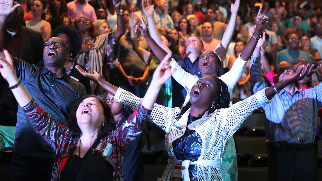 <a href="https://www.univision.com/local/houston-kxln/encuentran-dinero-en-efectivo-y-cheques-en-lakewood-church-en-houston-video">Dinero en efectivo y cheques</a> fue lo encontrado por un plomero mientras hacía unas reparaciones en la 
<a href="https://www.univision.com/local/houston-kxln/el-cantante-kanye-west-visito-la-iglesia-lakewood-de-houston-video">iglesia Lakewood</a> en Houston, Texas.