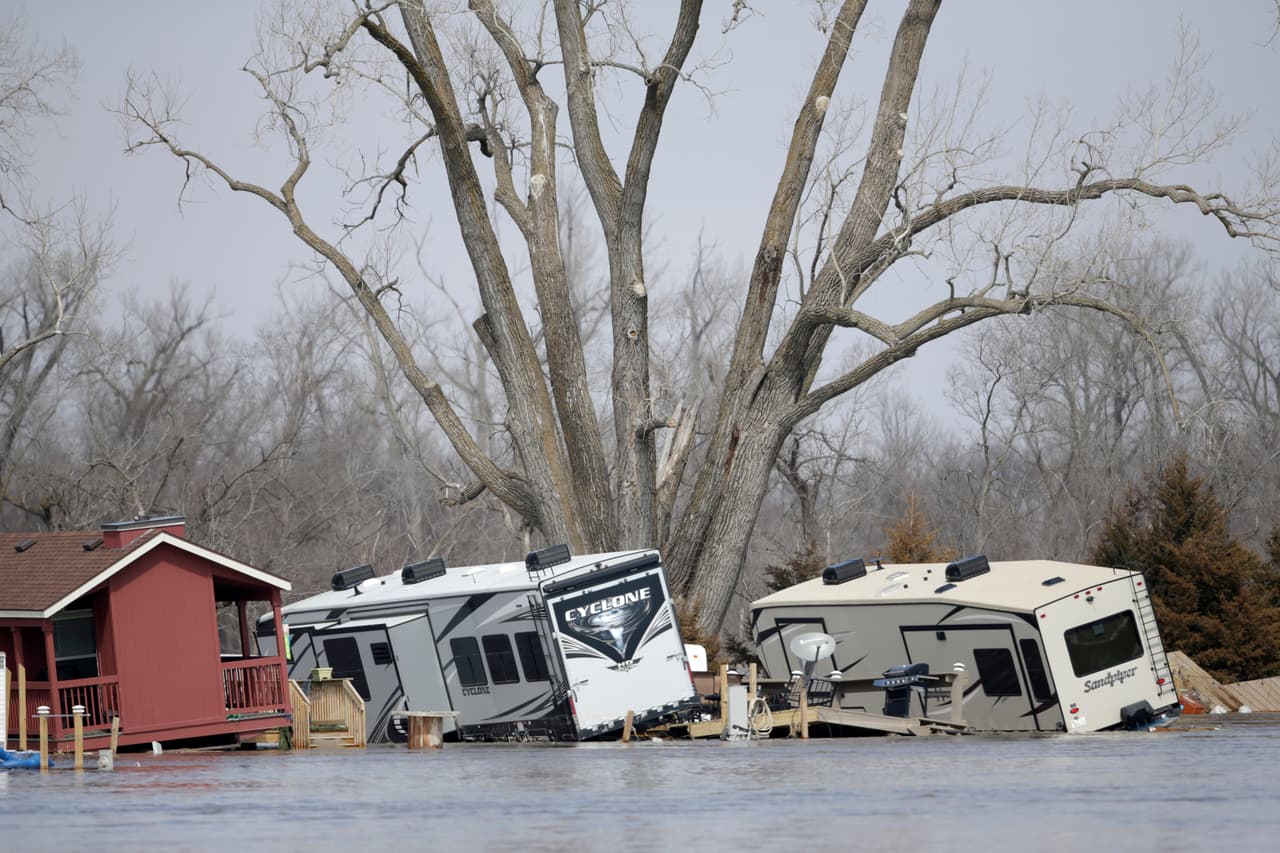 Las históricas inundaciones en el Medio Oeste han ocasionado múltiples daños a viviendas y otras infraestructuras.