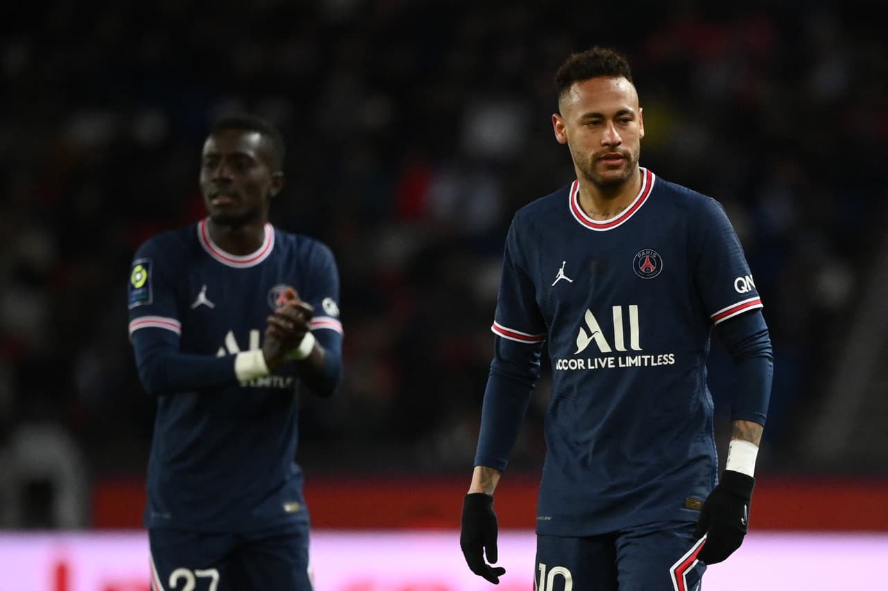 El PSG goleó al Lorient gracias a los dobletes de Neymar y Mbappé, así como otro tanto de Messi.