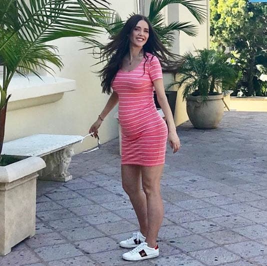 La ausencia de su esposo el empresario Goerge Seely había sido notoria en las instantáneas que la actriz de 42 años ha compartido en las últimas semanas. 
<br>