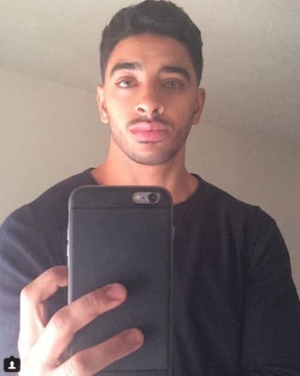 "Durante mucho tiempo le pedí a Dios que me dejara morir. Odiaba mi vida, odiaba ser trans, odiaba al mundo. Era muy negativo… Me autodestruía, quería desaparecer y no estar aquí”, confesó el joven modelo a Attitude.