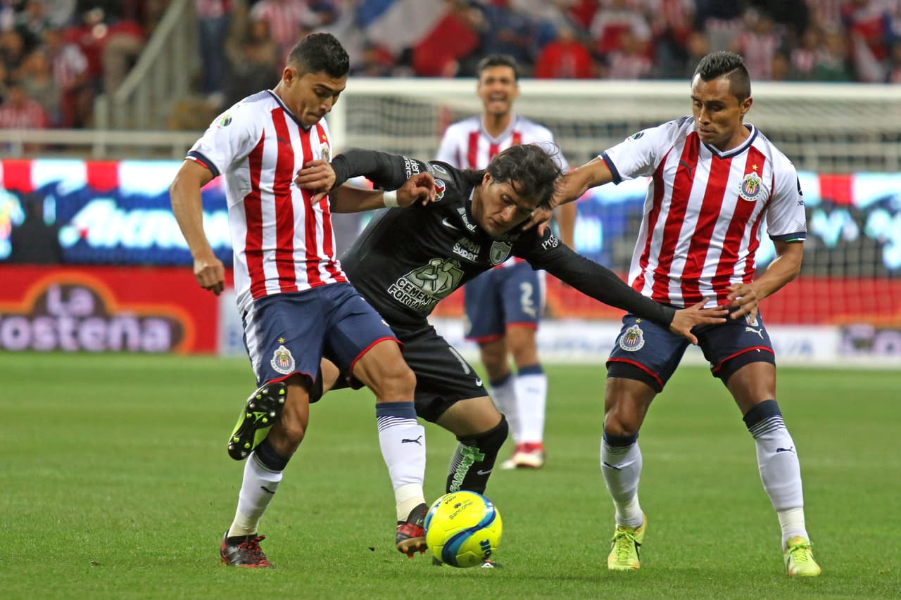 El punto conseguido es el primero que obtienen las Chivas en todo el torneo en condición de local.