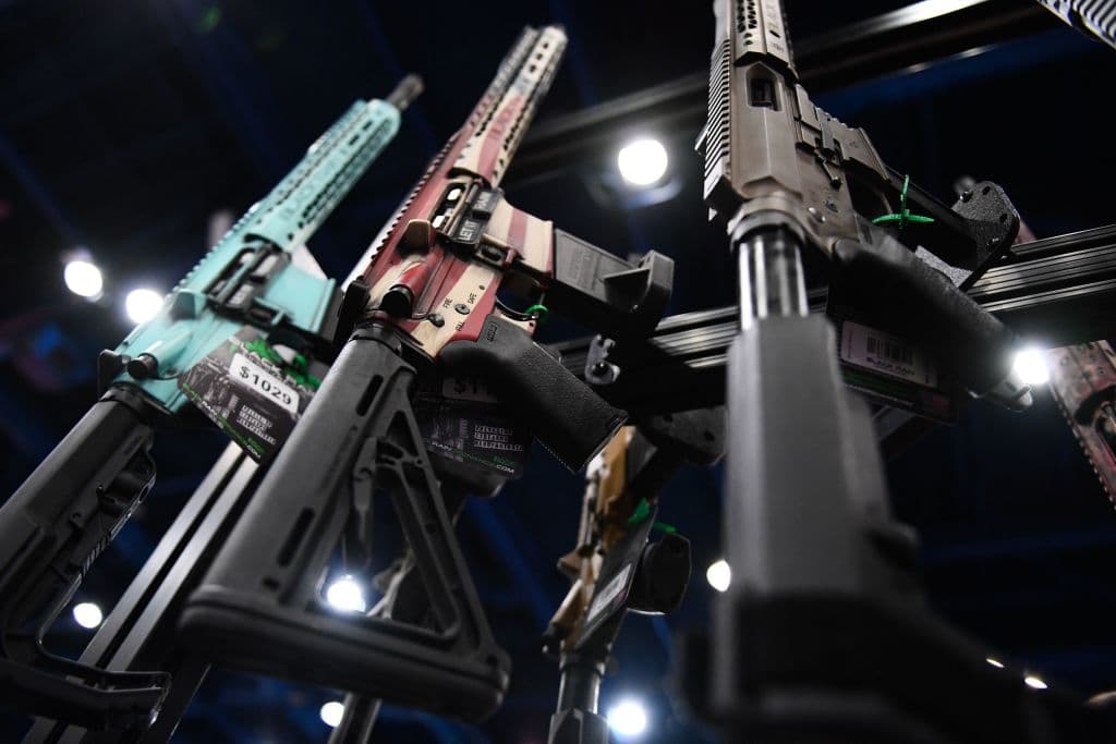 Republicanos y demócratas intentan llegar a un acuerdo mínimo hacia el control de armas: estos son los 4 puntos