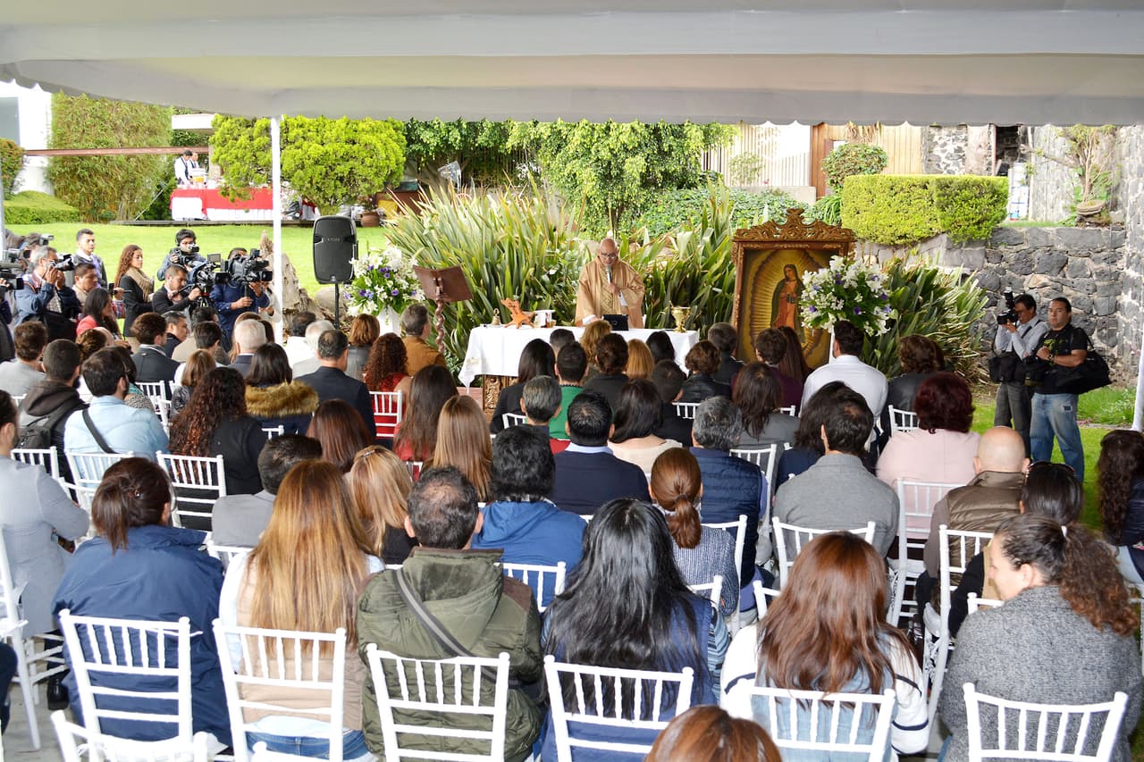 También se celebró una misa para llenar de bendiciones a la producción y que la novela sea todo un éxito.