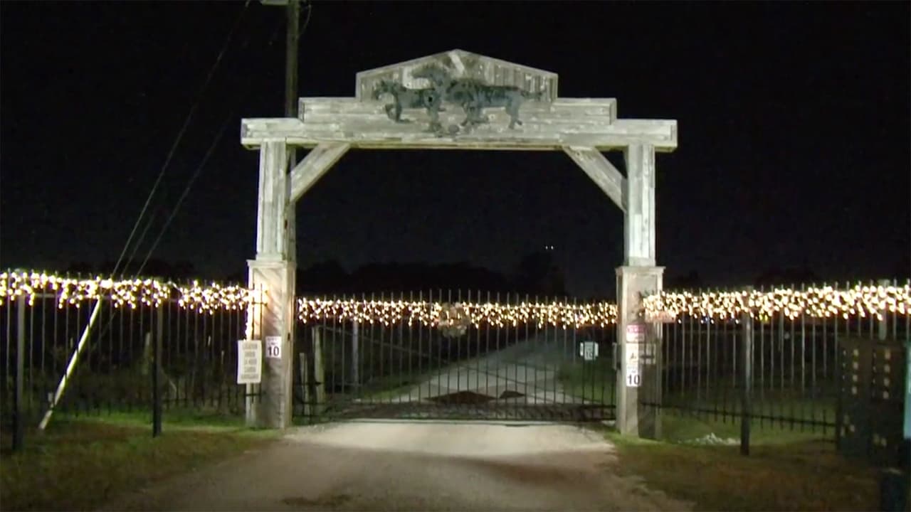 Dueño de salón de recepciones balea a intruso, pero este asegura que se quedó dormido en el lugar tras una fiesta