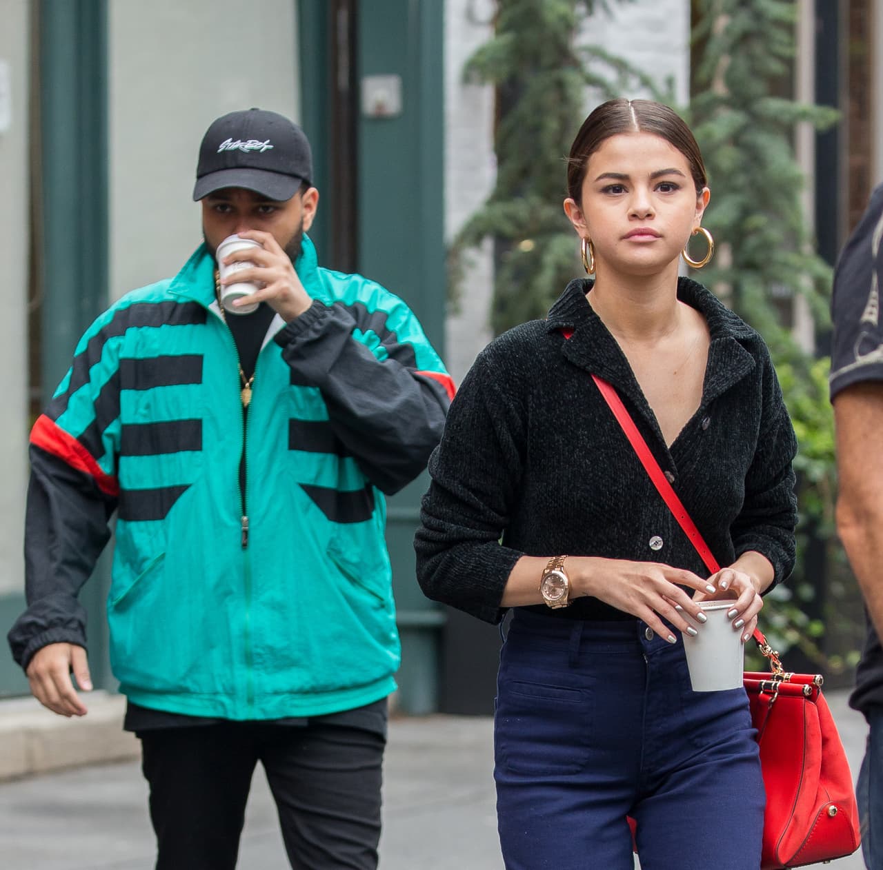 Abel Tesfaye 'The Weeknd' y Selena Gómez terminaron su relación, según la revista People.