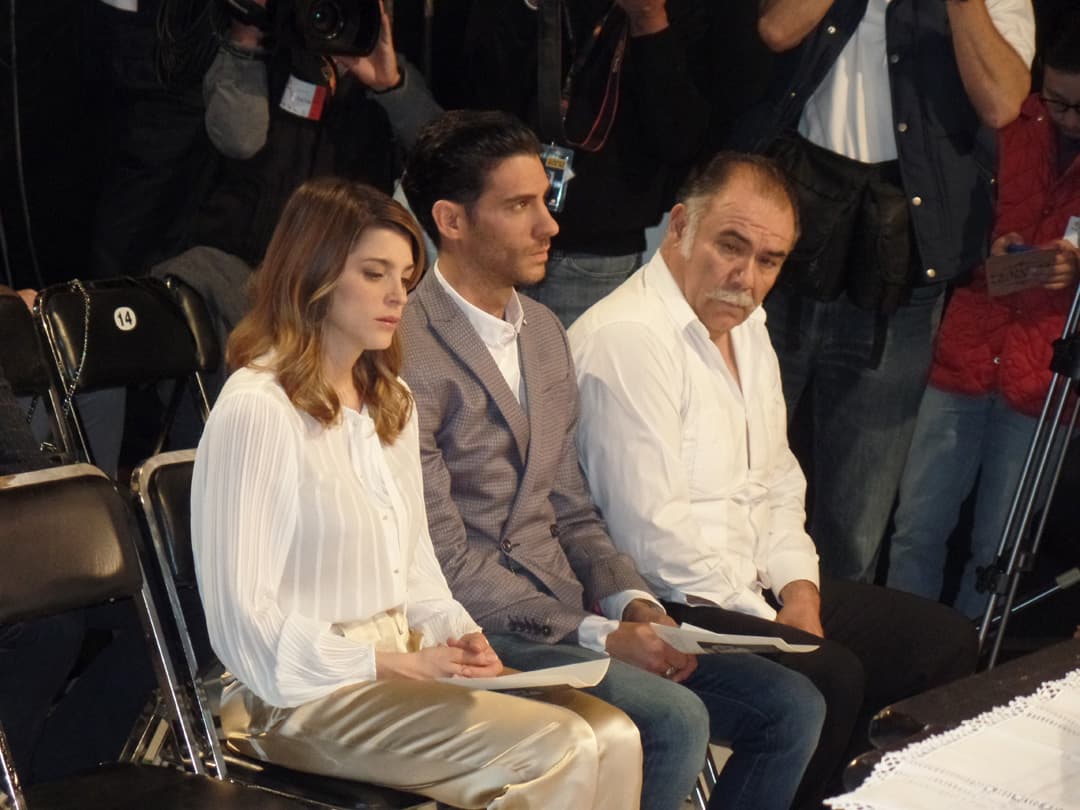 Irene, Erick y Jesús Ochoa reflexionaron durante la ceremonia.