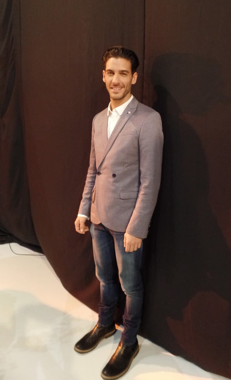 ¡Erick Elías es un bombón! Aseguró que se ha estado preparando físicamente para este personaje.