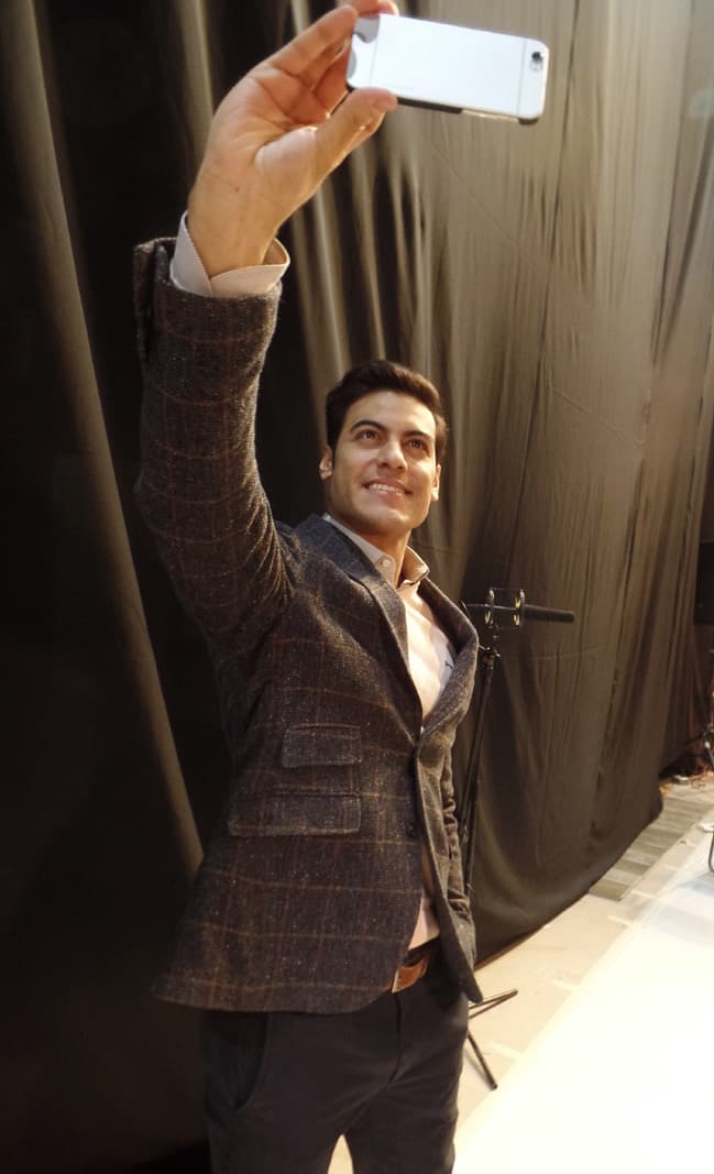 Carlos Rivera debuta en las series con un papel que se quedará en el corazón del público.