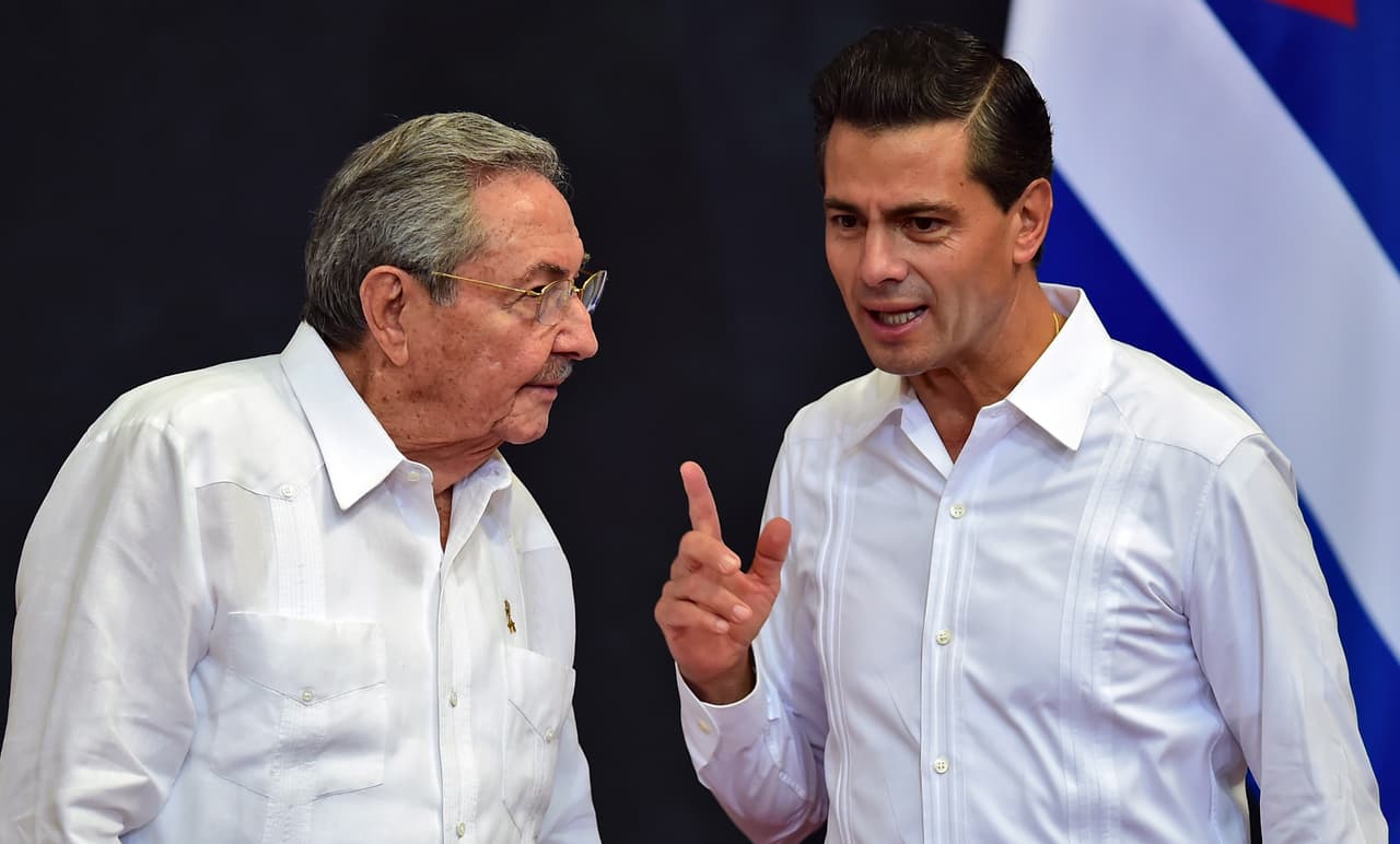 Con grandes medidas de seguridad Raúl Castro llegó a México