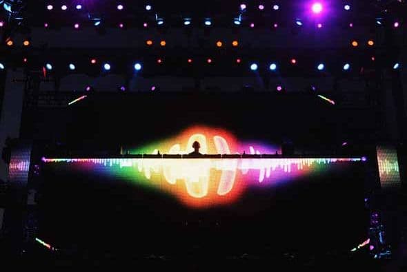 Escenarios llenos de tecnología, color y tramoyas, las estrellas de la música más coloridas y un clima envidiable hacen del Festival del Valle de Indio un experiencia que vale la pena repetir. ¿Vienes al segundo fin de semana de Coachella? ¿Quieres ver más fotos ?: