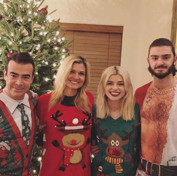 Toño está casado con Carla Alemán, la nieta del ex presidente de México Miguel Alemán Valdés.