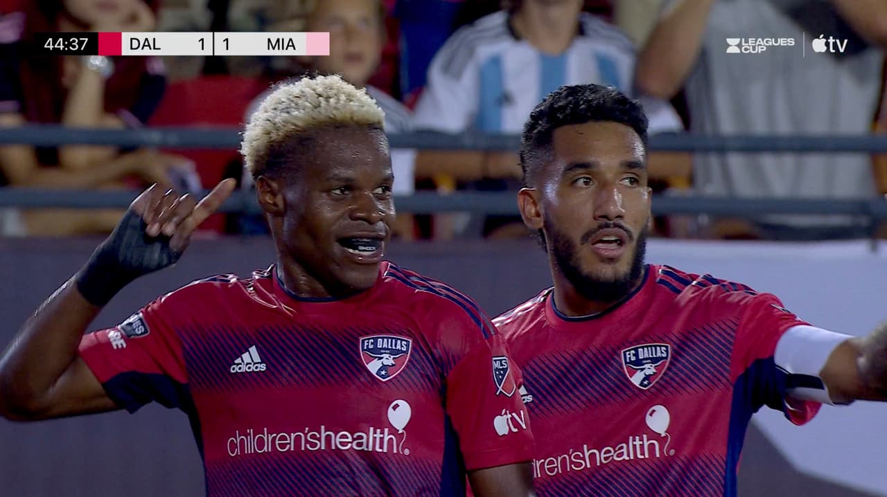 ¡Qué contragolpe! Ferreira lo armó y Kamungo finiquitó el 2-1