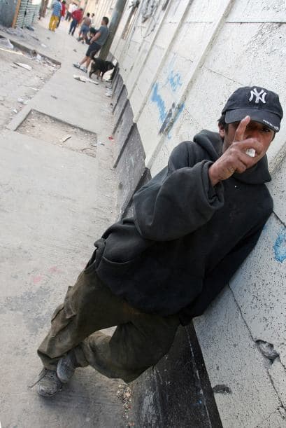 "La situación de alerta nutricional en el país fue decretada por el presidente Colom en Consejo de Ministros" la noche del lunes, afirmó a periodistas el titular de la Secretaría de Comunicación Social de la Presidencia, Ronaldo Robles.