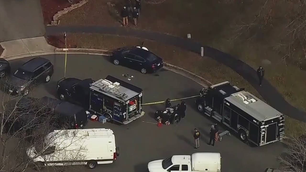 Arrestan al sospechoso de poner bombas caseras antes del asalto al Capitolio: las noticias del día