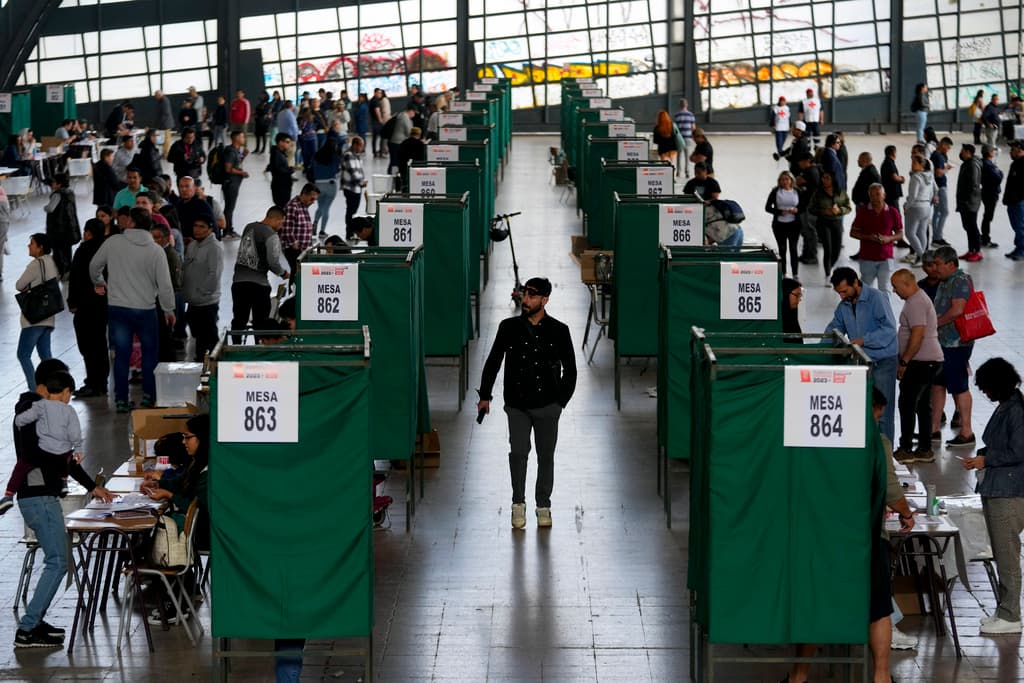 Chile rechaza una segunda propuesta para una nueva Constitución que había sido redactada por la derecha