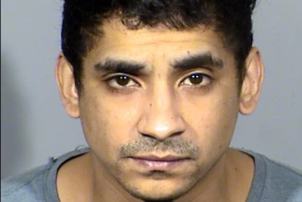 Jason Quate fue trasladado al centro de detención del Condado de Clerk. Por el momento, únicamente enfrenta cargos de tráfico sexual de un adulto y por recibir y aceptar ganancias de la prostitución.
<br>