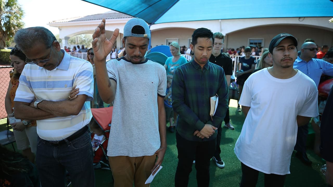 Estudiantes de Marjory Stoneman Douglas exigen mayor seguridad para su escuela